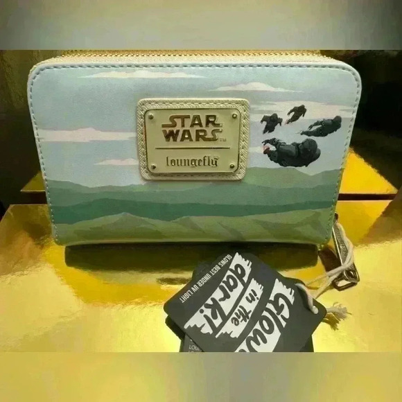 NWT loungefly baby yoda glow in the dark wallet - Picture 2 of 3